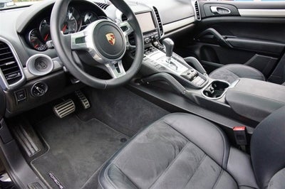 2014 Porsche Cayenne GTS