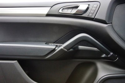 2014 Porsche Cayenne GTS