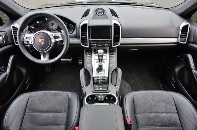 2014 Porsche Cayenne GTS