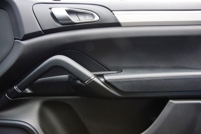 2014 Porsche Cayenne GTS