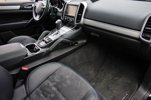 2014 Porsche Cayenne GTS
