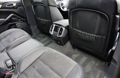 2014 Porsche Cayenne GTS