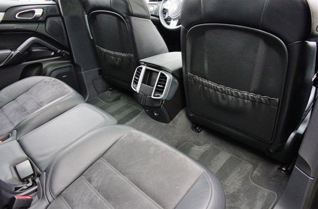2014 Porsche Cayenne GTS