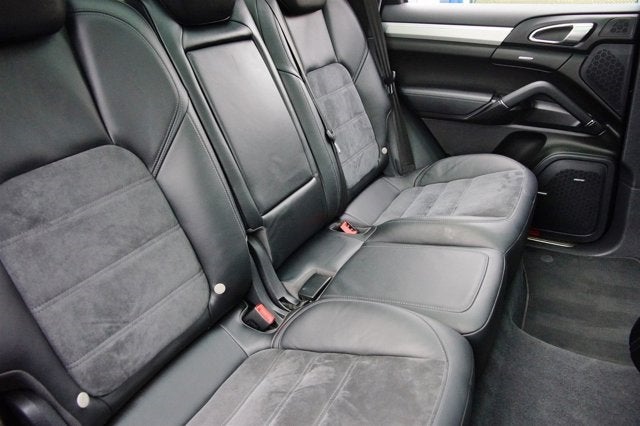 2014 Porsche Cayenne GTS