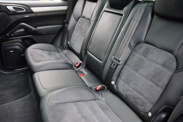 2014 Porsche Cayenne GTS