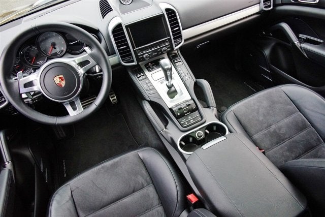 2014 Porsche Cayenne GTS