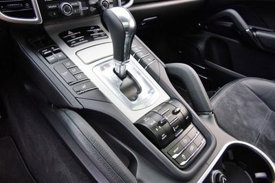 2014 Porsche Cayenne GTS