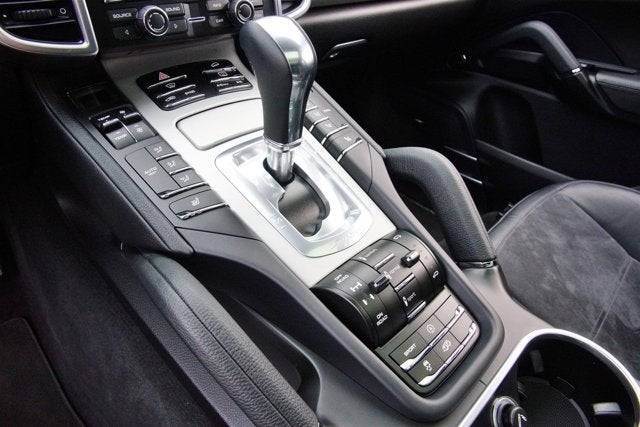 2014 Porsche Cayenne GTS