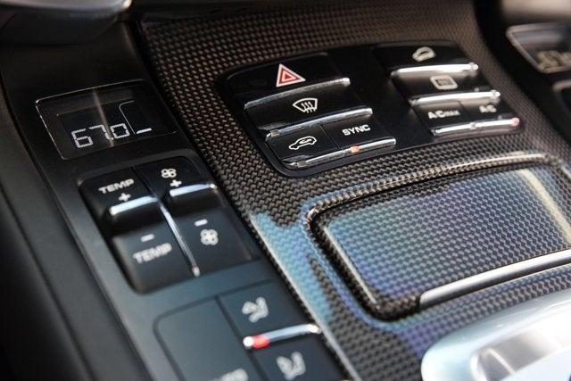 2016 Porsche Cayenne GTS