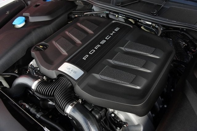 2016 Porsche Cayenne GTS