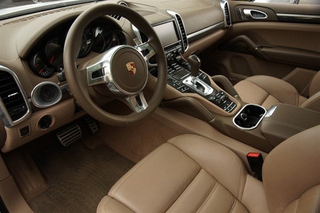 2013 Porsche Cayenne GTS
