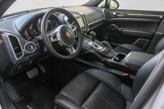 2014 Porsche Cayenne GTS