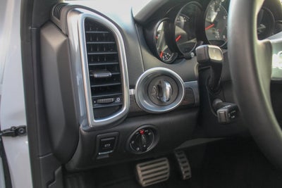 2014 Porsche Cayenne GTS