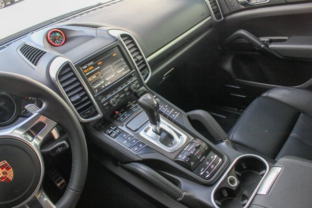 2014 Porsche Cayenne GTS