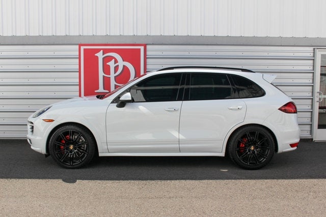 2014 Porsche Cayenne GTS