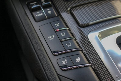 2014 Porsche Cayenne GTS