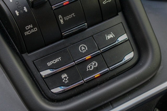 2014 Porsche Cayenne GTS