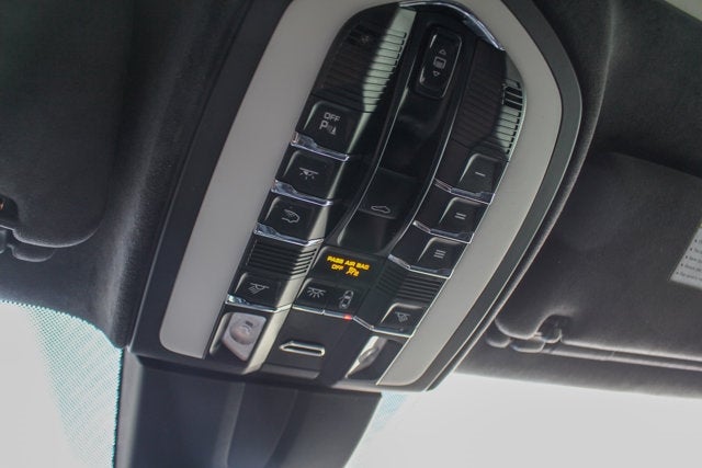 2014 Porsche Cayenne GTS