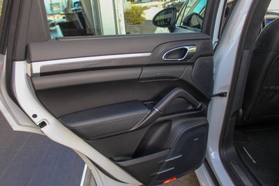 2014 Porsche Cayenne GTS