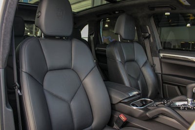 2014 Porsche Cayenne GTS