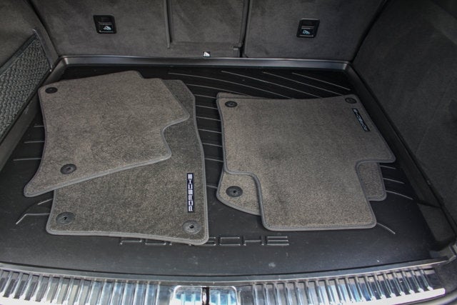 2014 Porsche Cayenne GTS