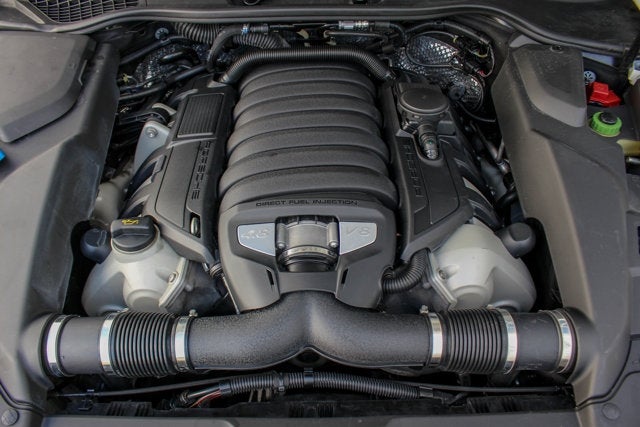 2014 Porsche Cayenne GTS