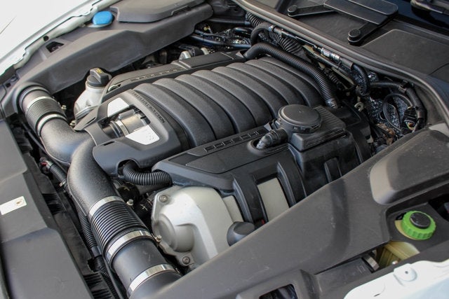 2014 Porsche Cayenne GTS