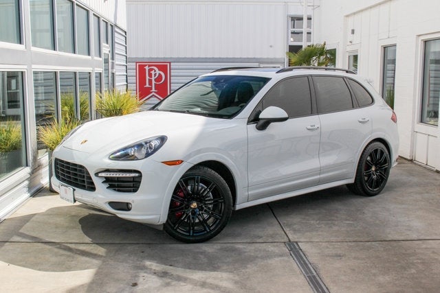 2014 Porsche Cayenne GTS