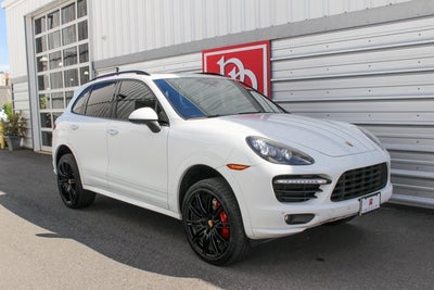 2014 Porsche Cayenne GTS