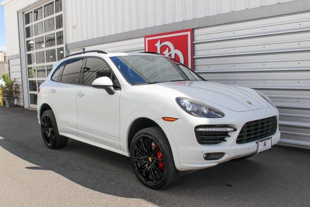 2014 Porsche Cayenne GTS
