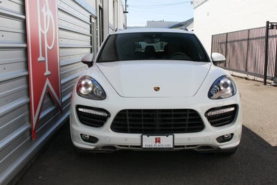 2014 Porsche Cayenne GTS