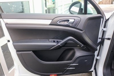 2014 Porsche Cayenne GTS