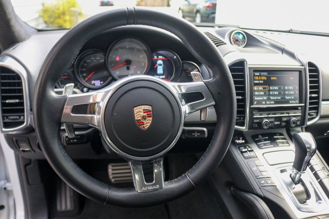 2014 Porsche Cayenne GTS