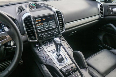 2014 Porsche Cayenne GTS