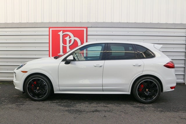 2014 Porsche Cayenne GTS
