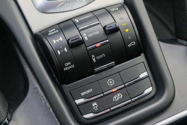 2014 Porsche Cayenne GTS