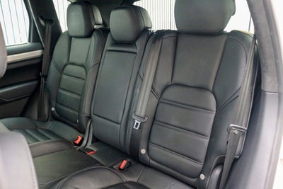 2014 Porsche Cayenne GTS