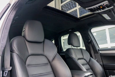 2014 Porsche Cayenne GTS