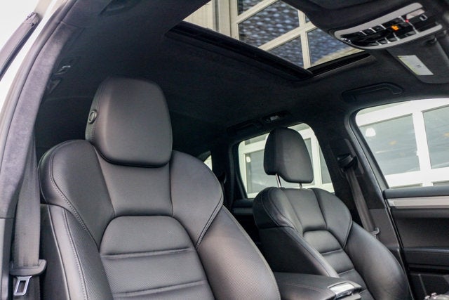 2014 Porsche Cayenne GTS