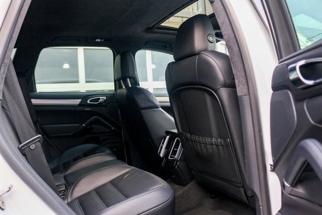 2014 Porsche Cayenne GTS