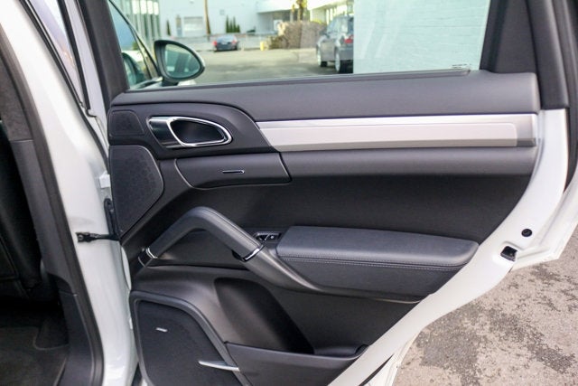 2014 Porsche Cayenne GTS