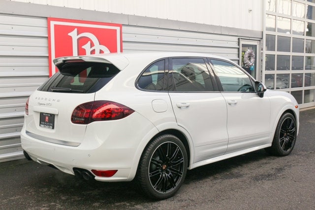 2014 Porsche Cayenne GTS