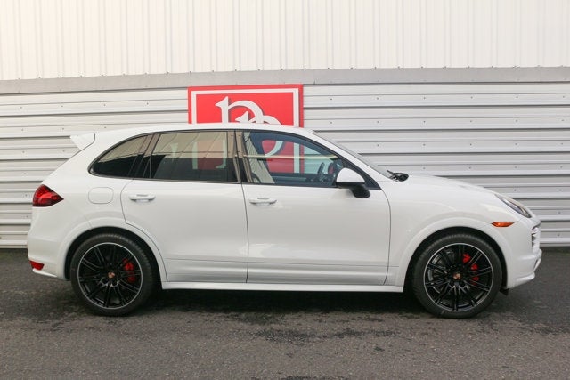2014 Porsche Cayenne GTS