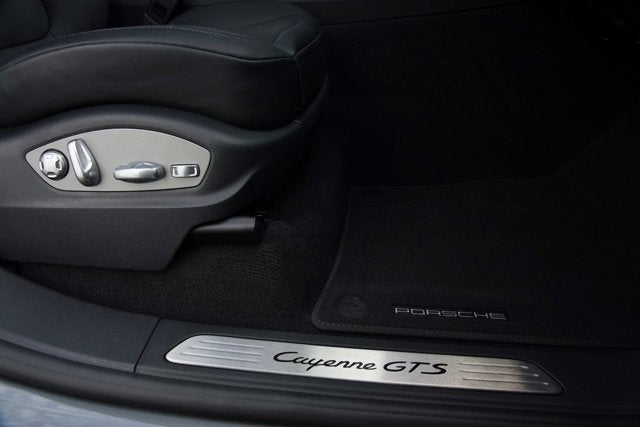 2016 Porsche Cayenne GTS