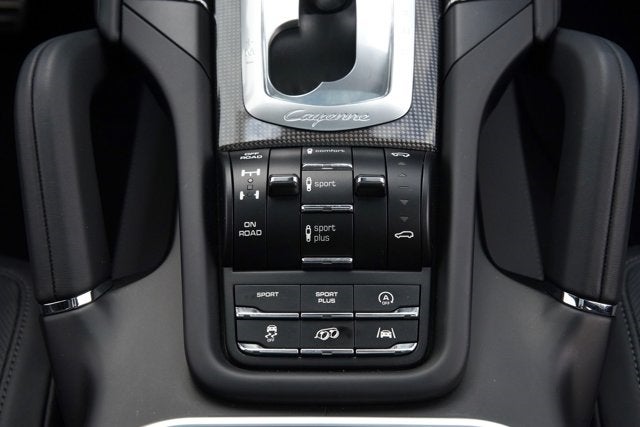 2016 Porsche Cayenne GTS