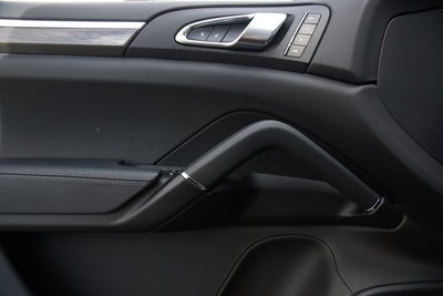 2016 Porsche Cayenne GTS