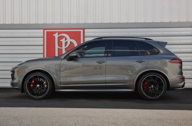 2016 Porsche Cayenne GTS