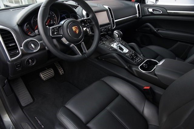 2016 Porsche Cayenne GTS