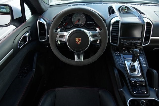 2013 Porsche Cayenne GTS