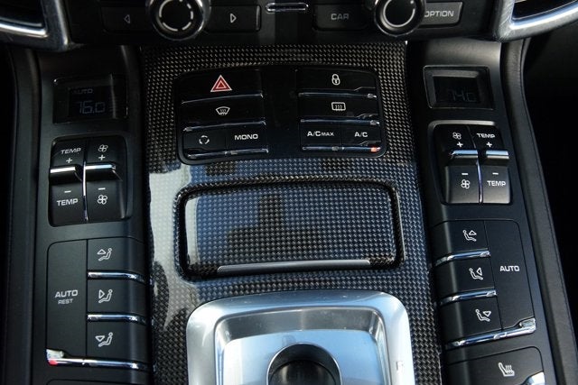 2013 Porsche Cayenne GTS